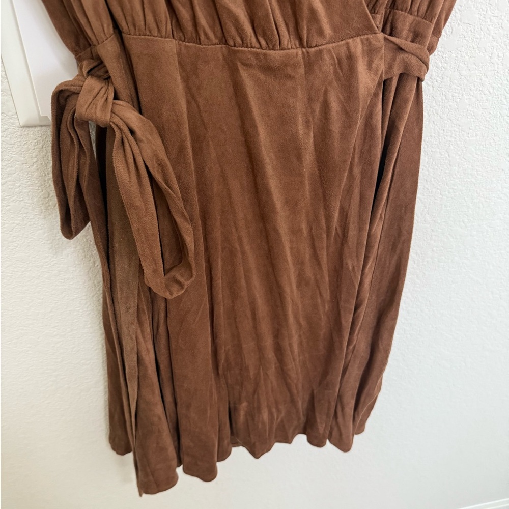 Miss Me Faux-Suede Wrap Dress Flutter Sleeves Mocha Brown Size Medium M NEW - Picture 5 of 10